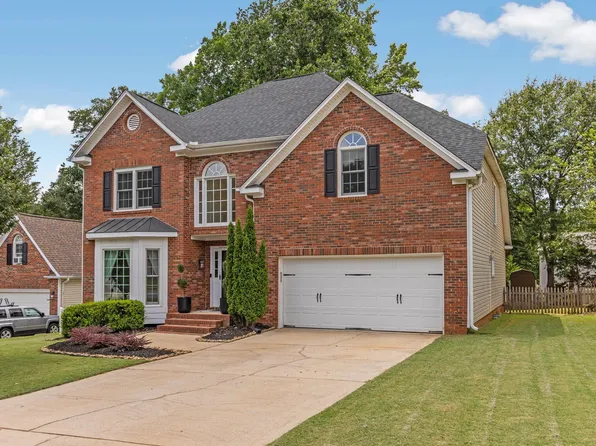 18 Overcup Ct, Greer, SC 29650