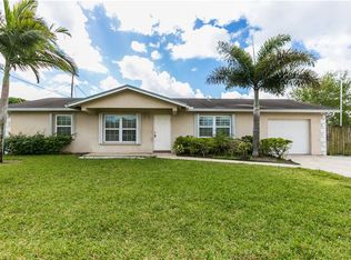 5590 SW 41st St, Davie, FL 33314
