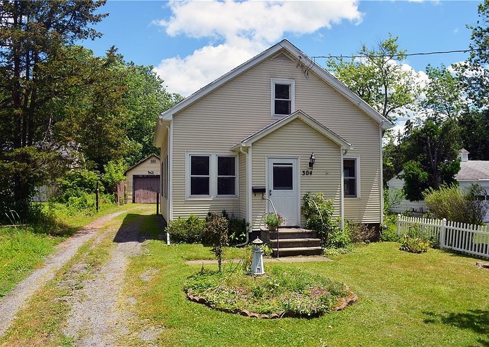 1st image of 304 Olean St
