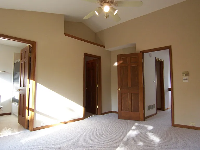 3356 Bent Trail Dr — Photo 9
