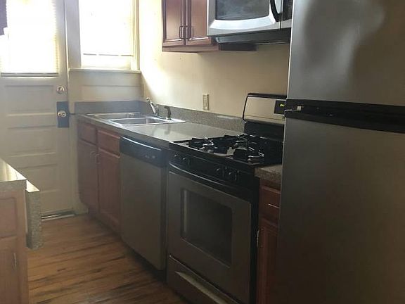 2nd image of 915 Spotswood Ave #1