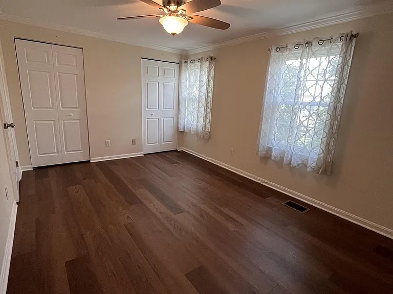 5633 Independence Cir — Photo 23