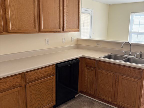 2nd image of 294 Oliver Ridge Dr