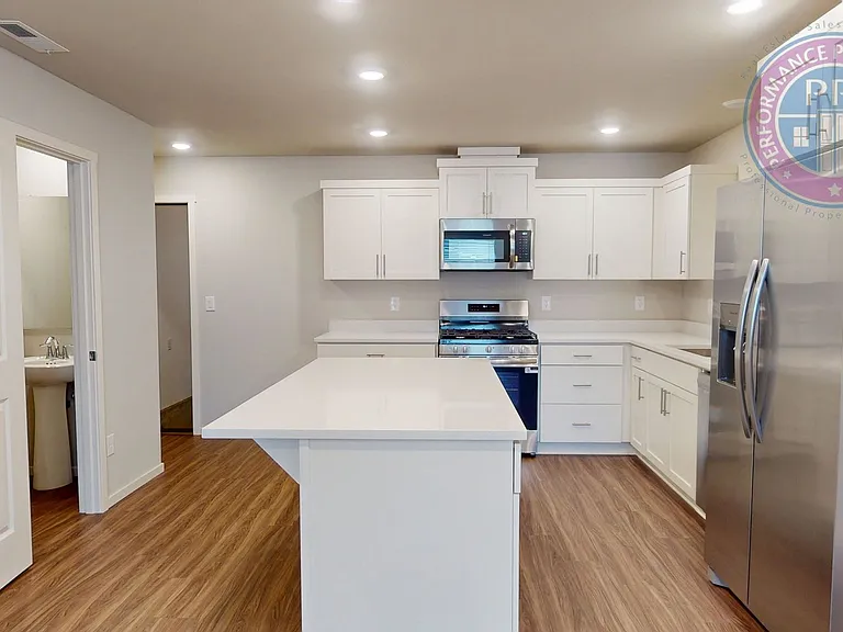862 Sifuentez Ct — Photo 7