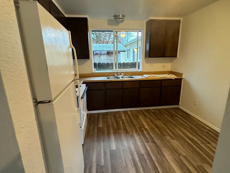 140 Short St #1 — Photo 19