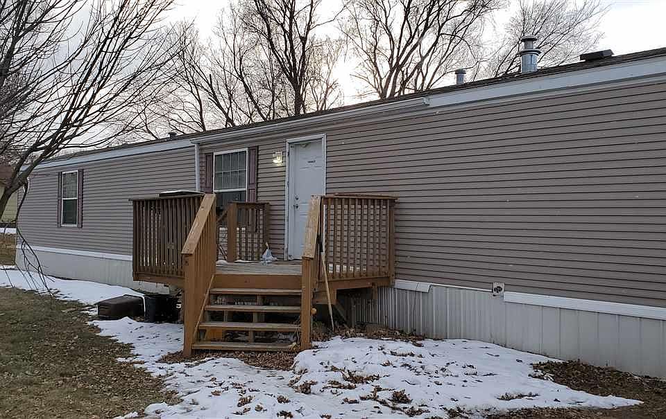 1st image of 411 Stanford St Lot 40