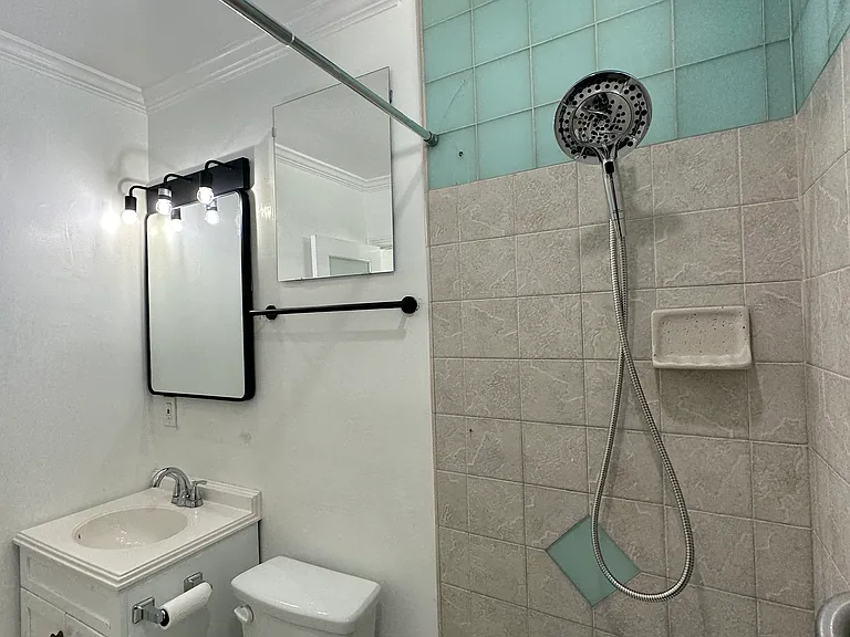 59 10th St #104 — Photo 7