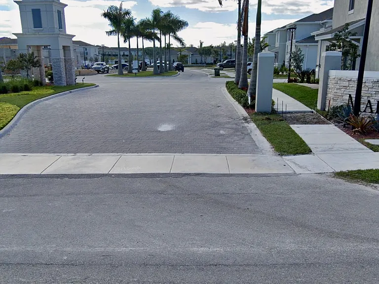 901 SW 168th Ct #3 — Photo 2