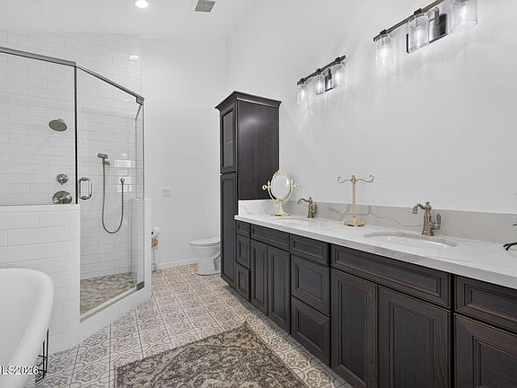 5th image of 1101 Oro Way