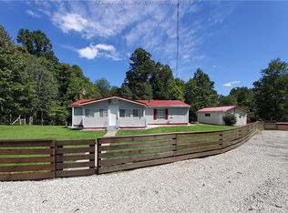 765 Pine Grove Chapel Rd, Leon, WV 25123