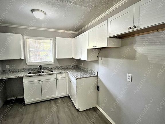 4th image of 157 E Woodcrest Dr