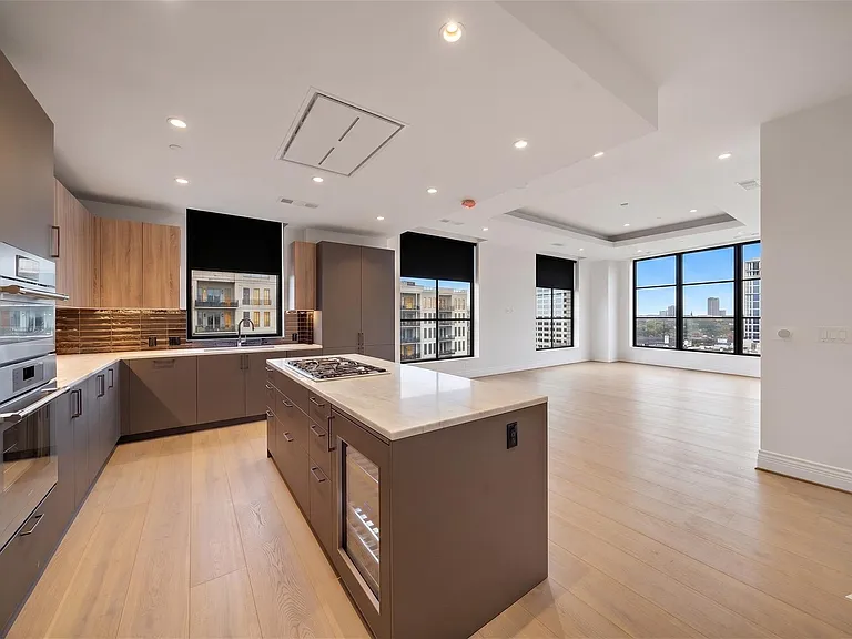 2323 San Felipe St #803 — Photo 8