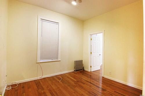 3rd image of 6615 Myrtle Ave #2R