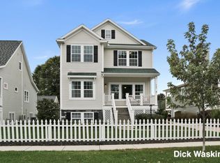 440 Summer Grove Dr, Douglas, MI 49406