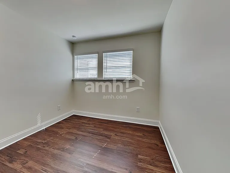689 Alcovy Mill Park — Photo 11