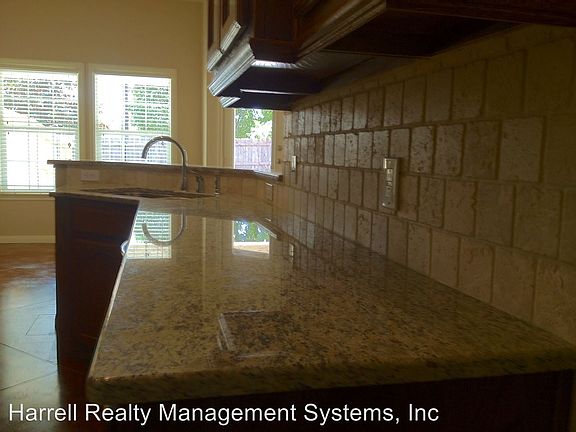 4th image of 205 Chapel Trail Cir Unit A