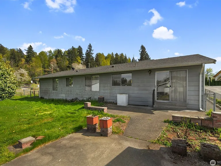 10214 SE 320th St — Photo 16