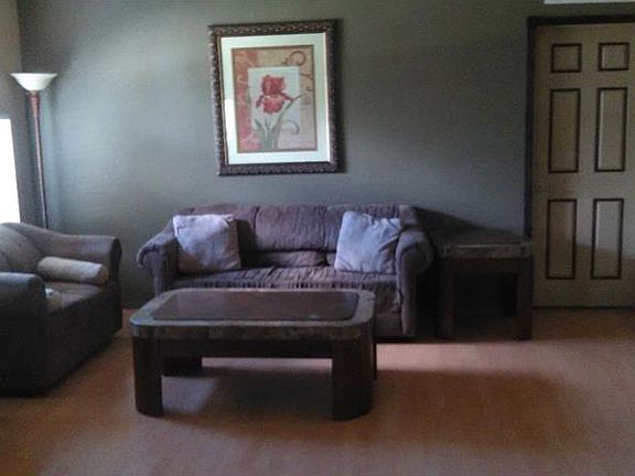 4th image of 821 Adour Dr
