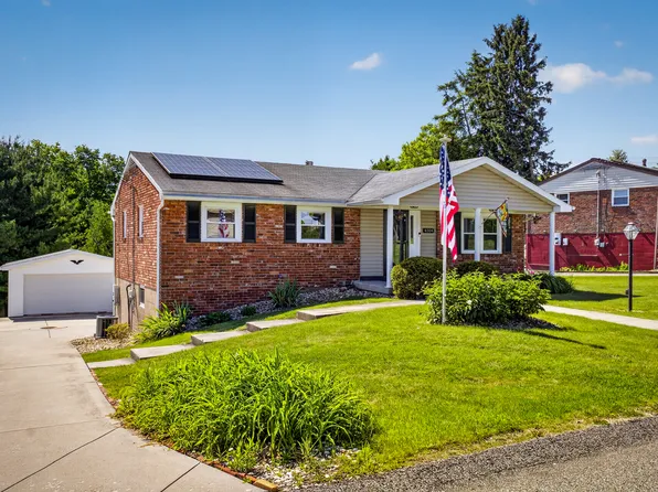 4304 Paradise Dr, Gibsonia, PA 15044