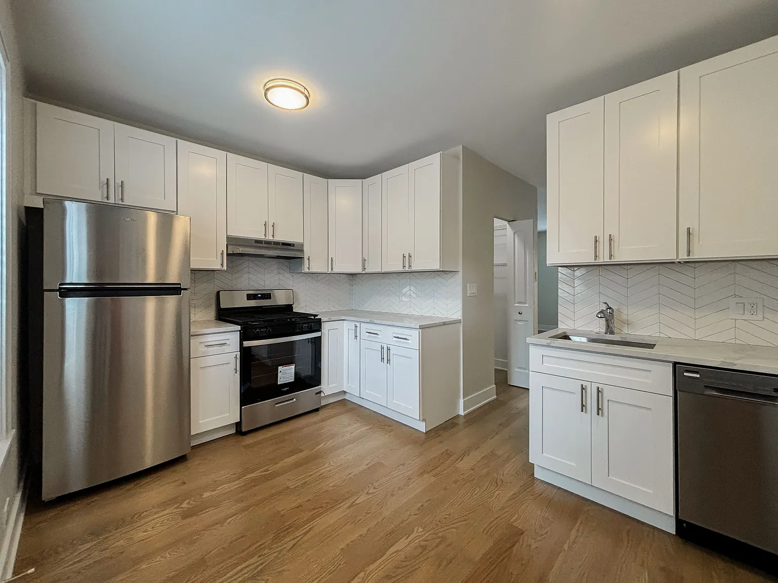 1 bed, 900 sqft, $2,175 — Photo 1