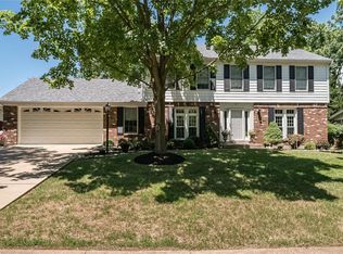 247 Clayton Trails Dr, Ballwin, MO 63011