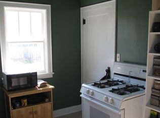 102 E 4th St, Morris, MN 56267