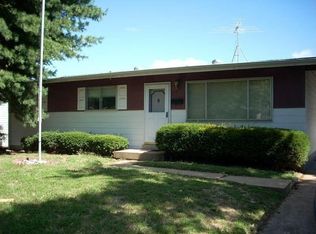 2135 Flamingo Dr, Florissant, MO