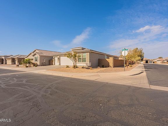 2nd image of 1236 E SILVER REEF Drive