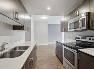 221 A Lake St #1453181, Red Deer County, AB T4E1B9