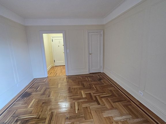 2nd image of 260 Seaman Ave APT D4