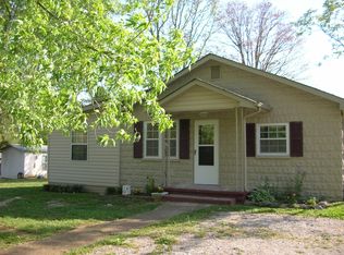 419 Clover Hill Rd, Maryville, TN 37801