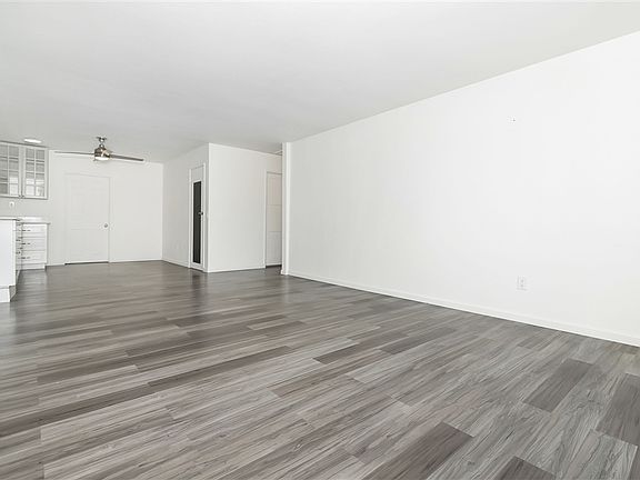 4th image of 410 N Pierce St
