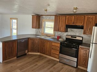 100 W Upper St TRAILER 36, Cambridge, IL 61238