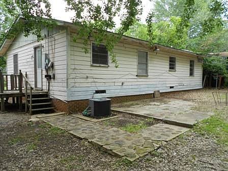 3rd image of 1206 N Edwards St