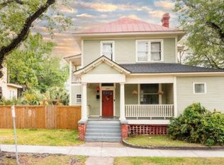 544 E Waldburg St, Savannah, GA 31401