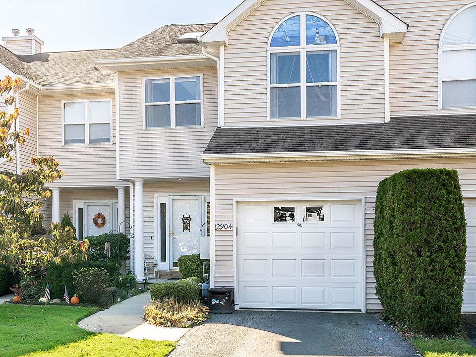 1st image of 2904 Willow Pond Dr