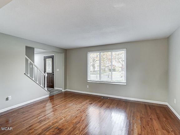 4th image of 2166 Reinell Ave
