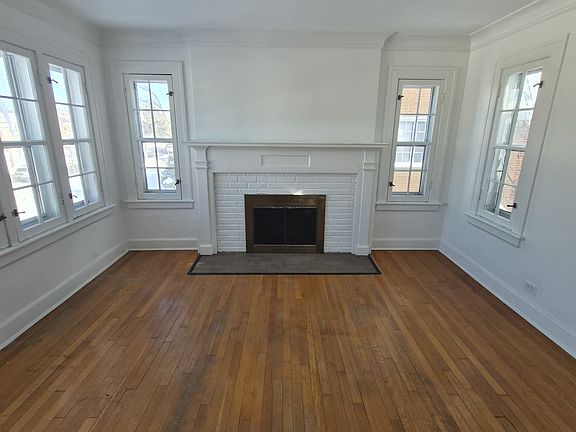 2nd image of 18420 Chagrin Blvd #2