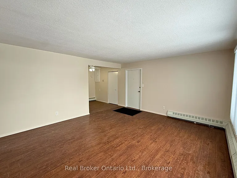 301 West St N #8 — Photo 4