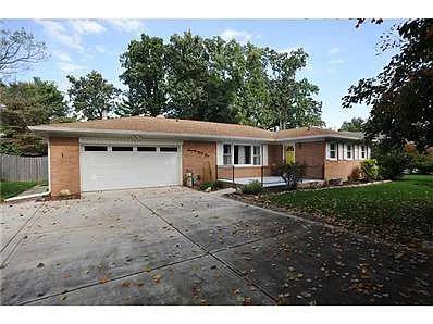 7034 Castle Manor Dr photo 1