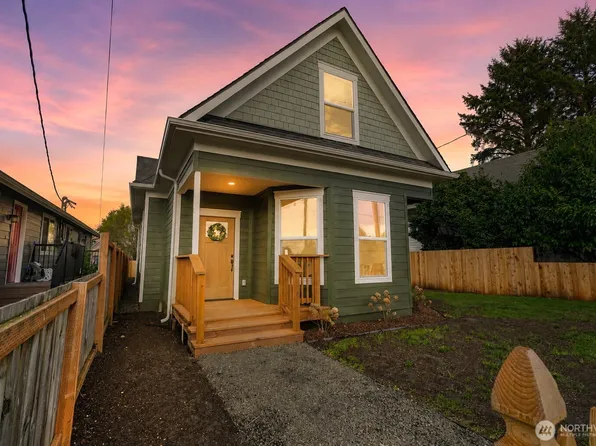 915 Eklund Avenue, Hoquiam, WA 98550