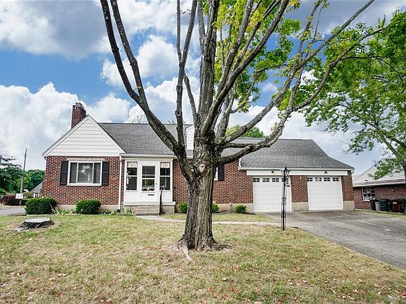 2nd image of 3931 Villanova Dr