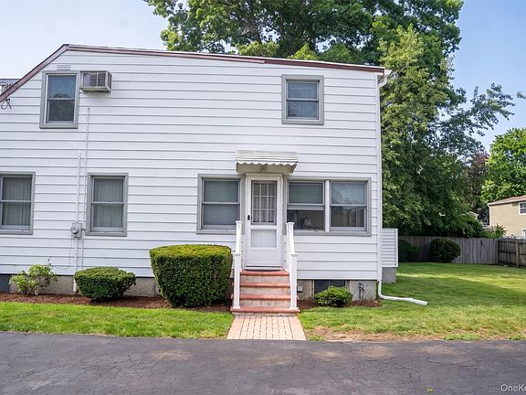 4th image of 120 Aspen Road