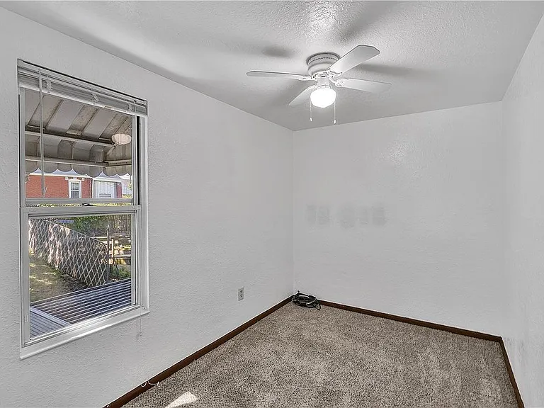 204 Johnston Ave — Photo 6