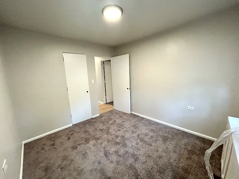 37 Farragut Rd — Photo 7