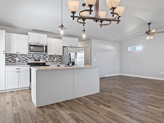 5th image of 405 Nighthawk Dr