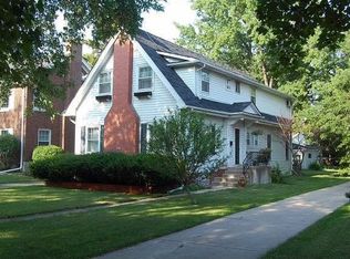 113 Elmore St, Park Ridge, IL 60068