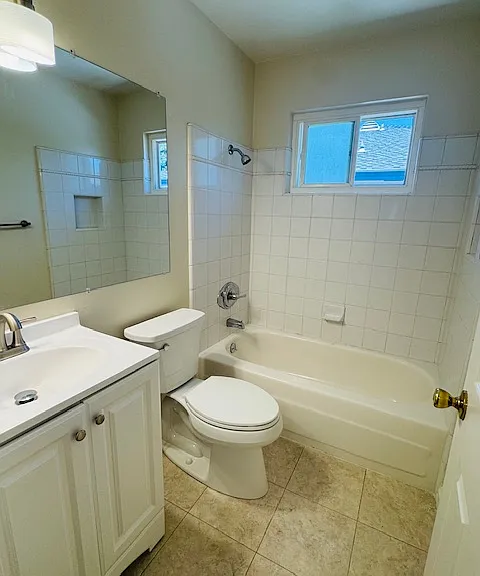 1270 Bouret Dr #4 — Photo 12