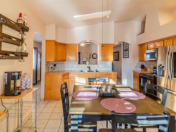 4th image of 1034 N Somerton Ave