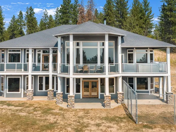 901 Juanita Ln, Elk, WA 99009